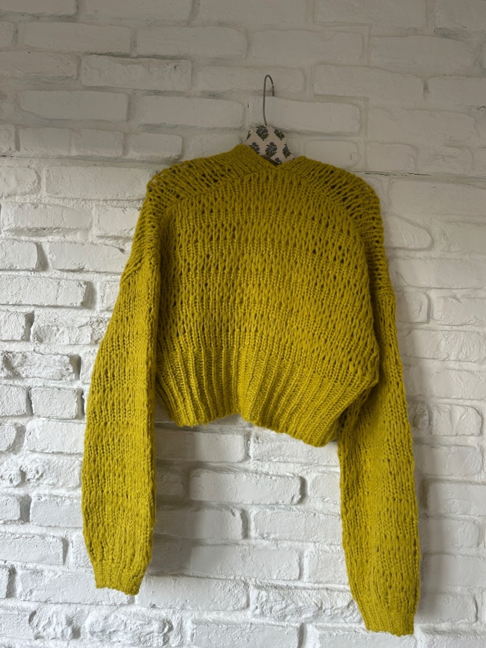 Urban Outfitters UO Nuuly Sydney Cropped Chunky Balloon Sleeve Cardigan - Picture 5 of 5